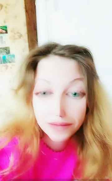 Кури с утра огонь и пепел