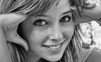 Улыбкою солнца светись!