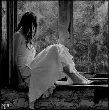 С тобой осень печальная плачет