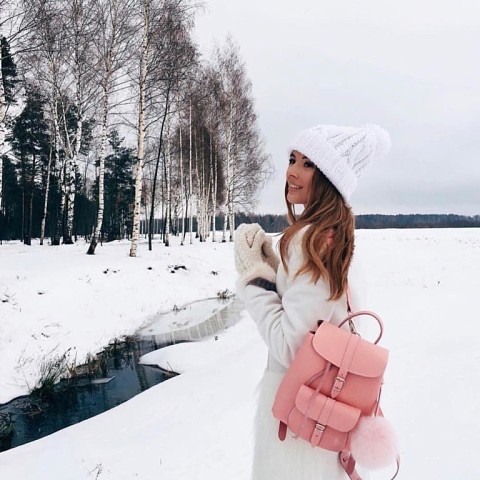 Пора прощаться, милая зима!