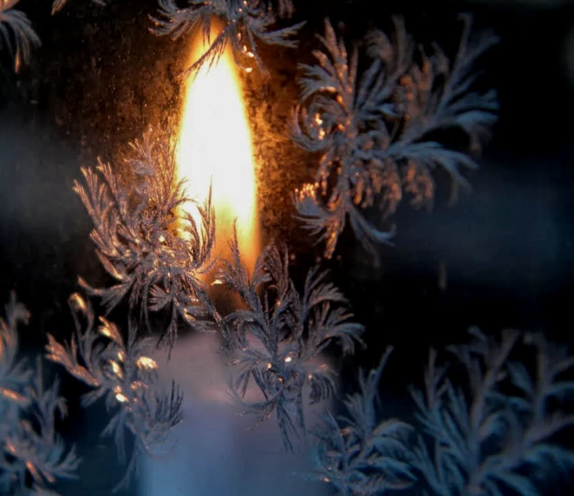 "Уж поздний час..."