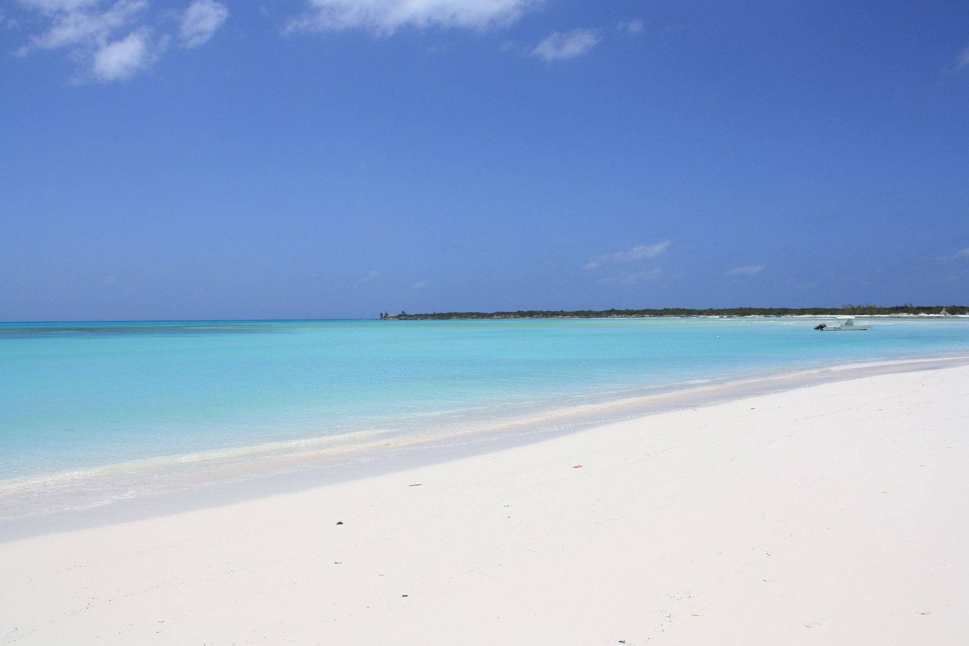 "Есть где-то море ярче бирюзы