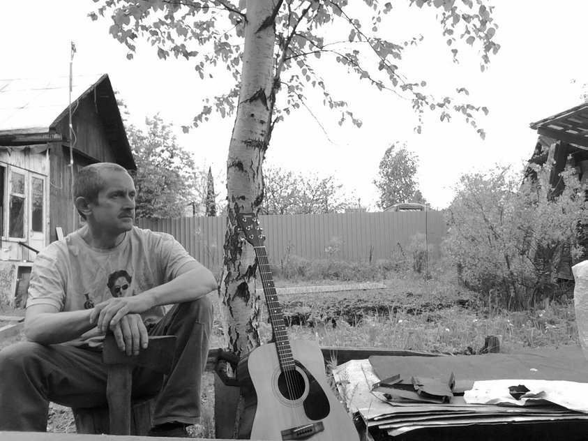 Он музыкант 